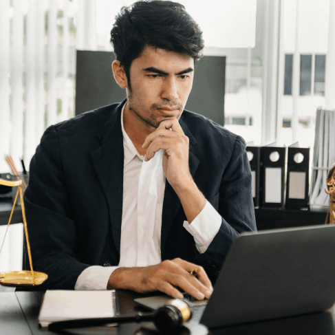 Lawyer using certified Marriage Certificate translation for court proceedings in Florida, meeting strict requirements.