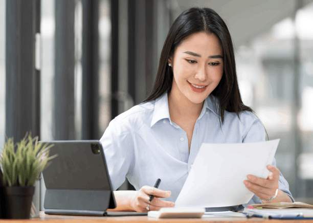 Customer using USCIS approved certified translation of a Florida Birth Certificate for immigration or official use.