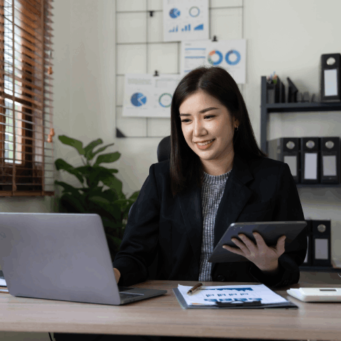 An expert translator providing Media Translation Services supporting multilingual news broadcasting.