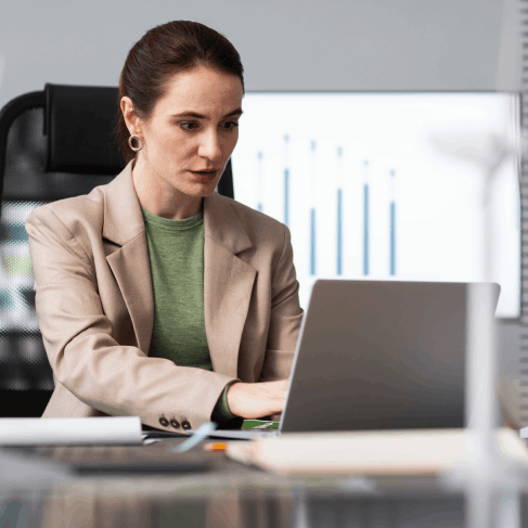 Translator in Florida utilizes professional Medical translation services to communicate with international clients.