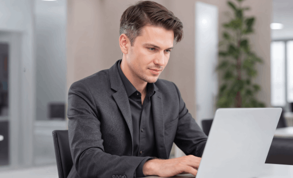 A translator ensures accurate healthcare communication in Florida with professional Medical translation services.