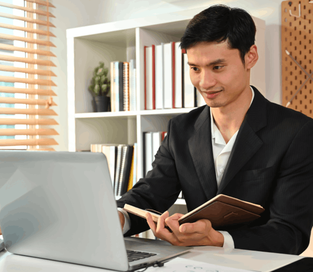 A translator in Florida providing large scale Legal Document translations, supporting clients with complex translation.