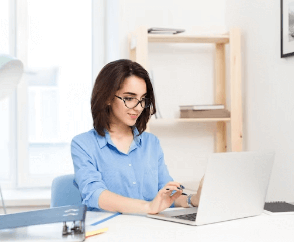 A typist providing an accurate typing service in Miami Beach A typist providing an accurate typing service in Miami Beach
